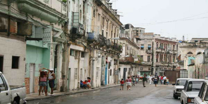 La-habana-capital-de-Cuba-ha-perdido-el-aspecto-que-tuvo-antaño.expand