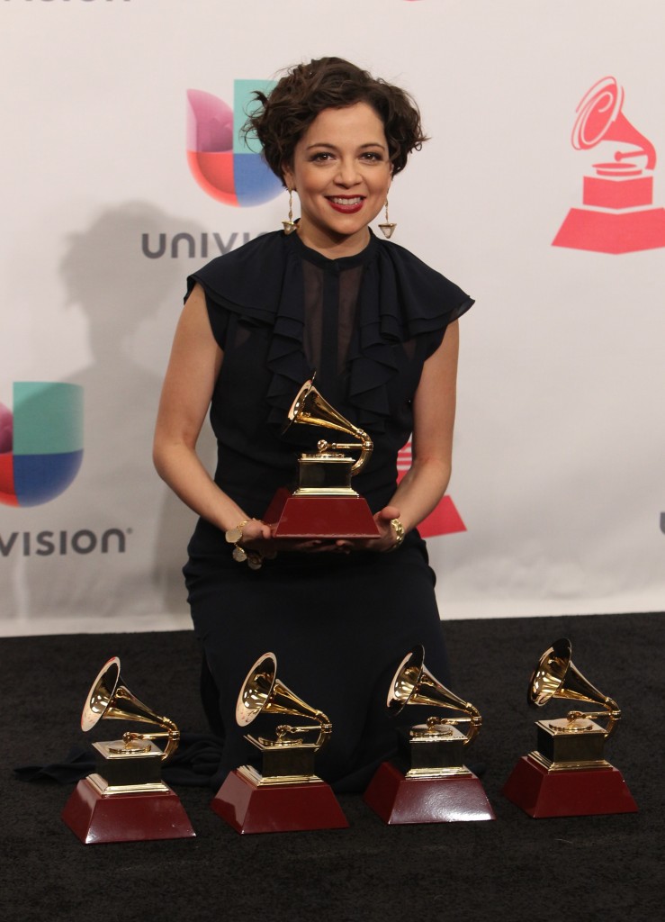 Natalia Lafourcade poses with the trophy during the 16th Annual Latin Grammy Awards on November 19, 2015, in Las Vegas, Nevada.    AFP PHOTO/CHRIS FARINA / AFP / CHRIS FARINA