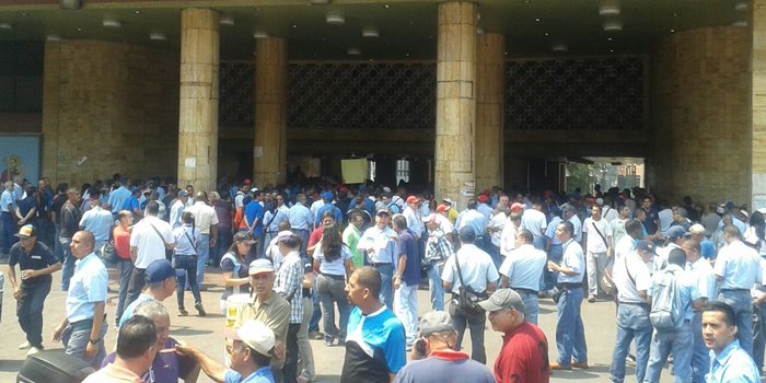 Protesta Trabajadores Corpoelec en MinTrabajo (1)