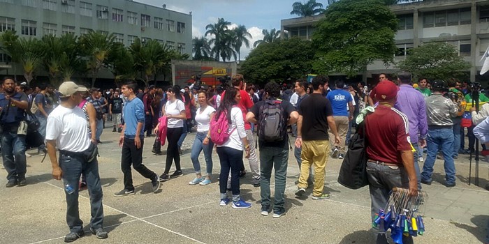 Concentracion estudiantes UCV (3)