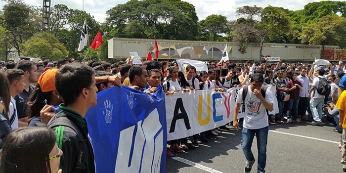 Concentracion estudiantes UCV (4)