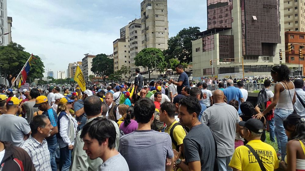 Movilización Opositora - Plaza Venezuela (4)