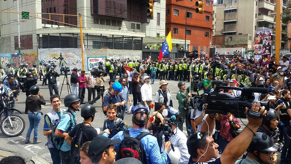 Movilización Opositora - Plaza Venezuela (6)