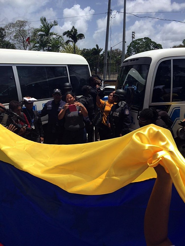 Protesta contra Nicolas Maduro en Trinidad y Tobago (6)