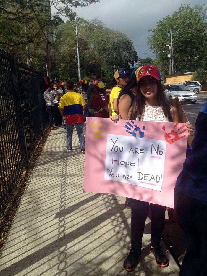 Protesta contra Nicolas Maduro en Trinidad y Tobago (8)