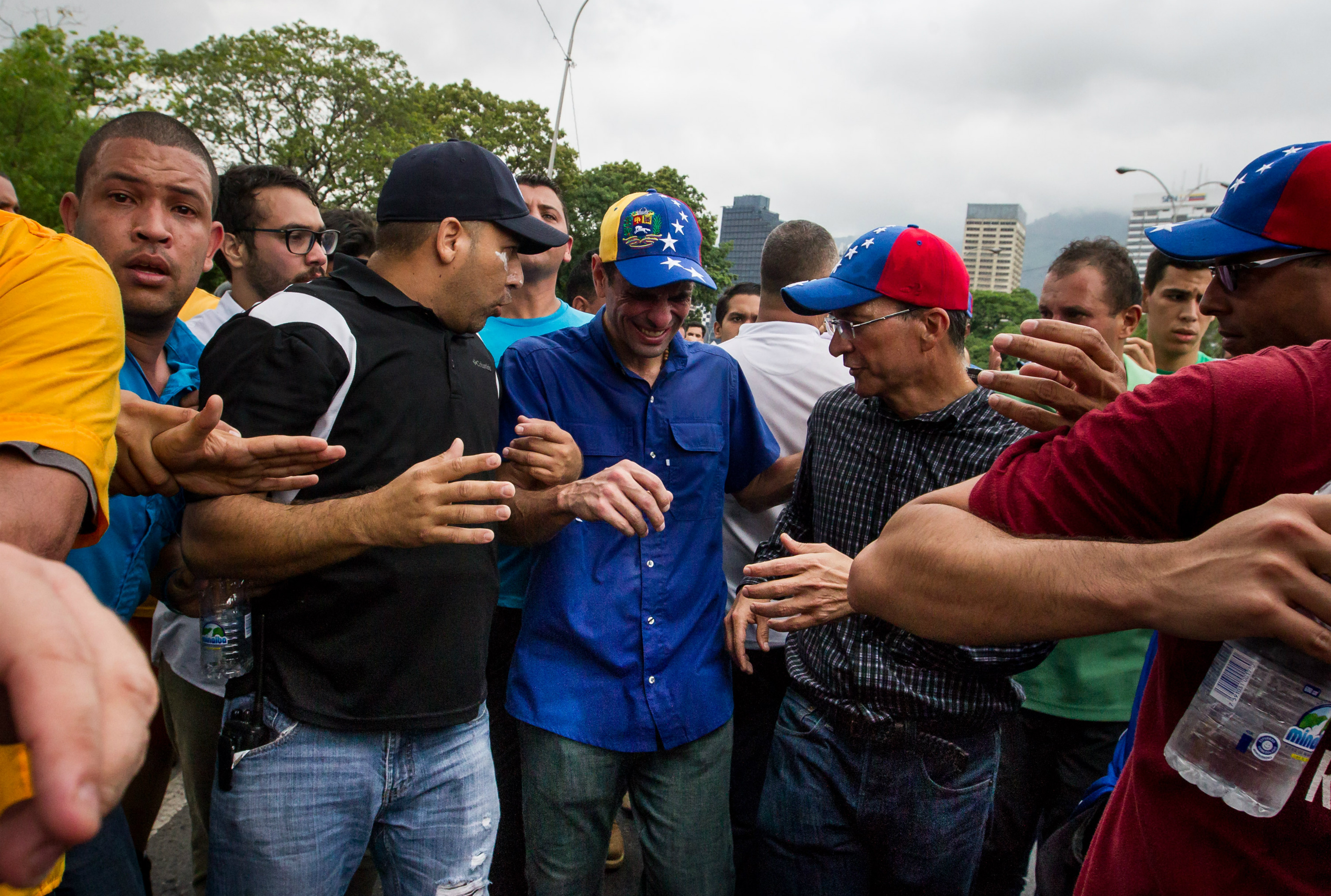 capriles gas lacrimogeno (1)
