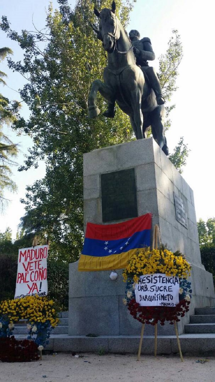 plaza bolivar estatua madrid 1