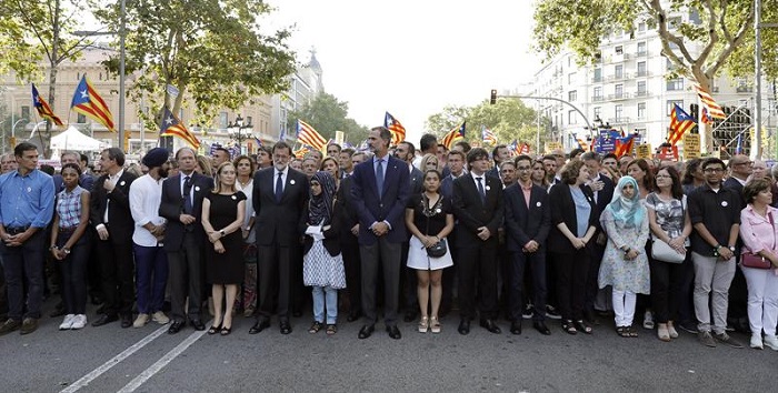 barcelona manifestacion familia real