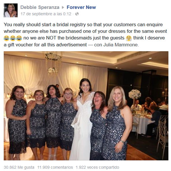 Seis mujeres mismo vestido boda en Australia
