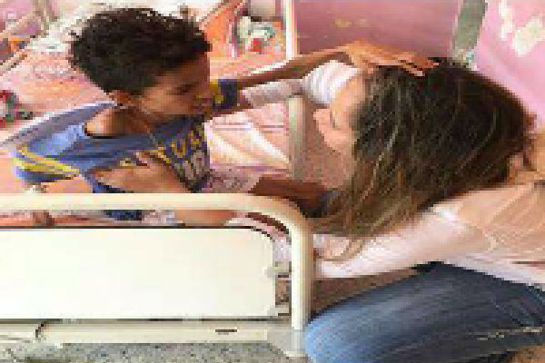 Niño desnutrido en Hospital Guanare - desnutrición