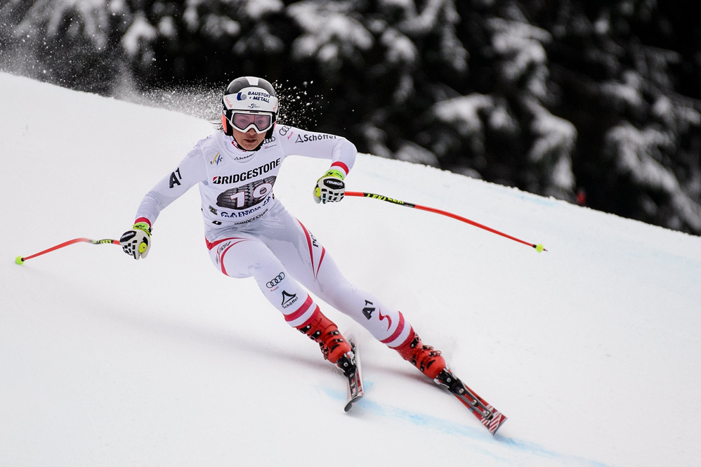 Garmisch-partenkirchen (Germany), 03/02/2018.- Stephanie Venier of Austria in action during the second training for the women's downhill race of the FIS Alpine Ski World Cup event in Garmisch-Partenkirchen, Germany, 03 February 2018. (Alemania) EFE/EPA/PHILIPP GUELLAND