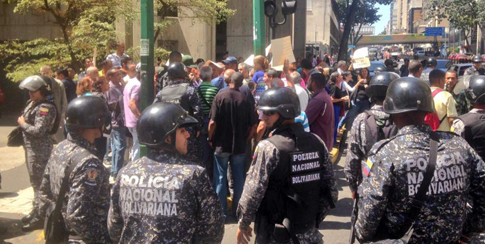 protesta av urdaneta trabajadores alcaldia metropolitana 522018 3