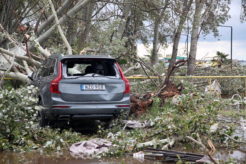 Siete muertos y decenas de heridos por temporal en el norte de Grecia