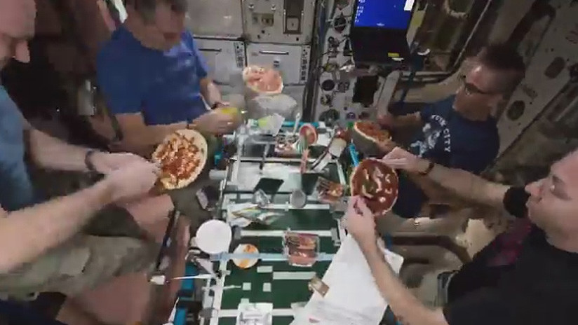 Pizza en la Estación Espacial Internacional - NASA