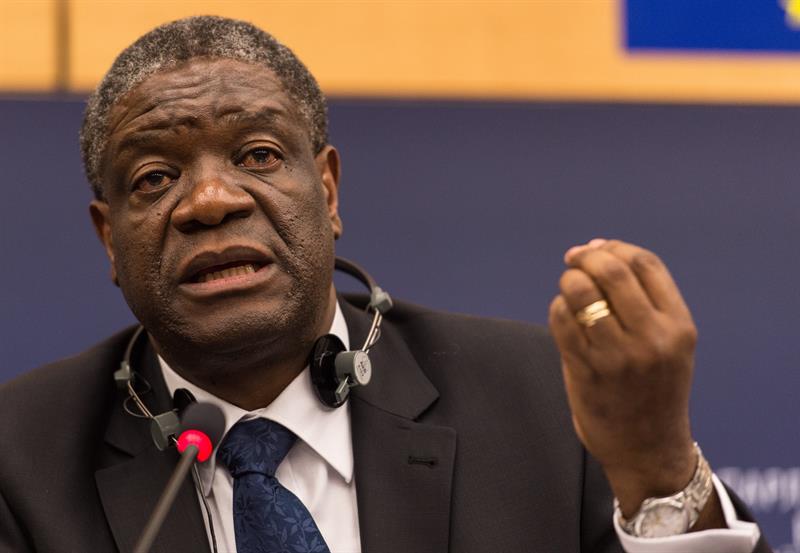 Imagen de archivo fechada el 26 de noviembre de 2014 del congoleño Denis Mukwege, quien junto con la iraquí Nadia Murad, ha ganado el Nobel de la Paz por "sus esfuerzos para terminar con el uso de la violencia sexual como arma de guerra y en conflictos armados". (EFE)