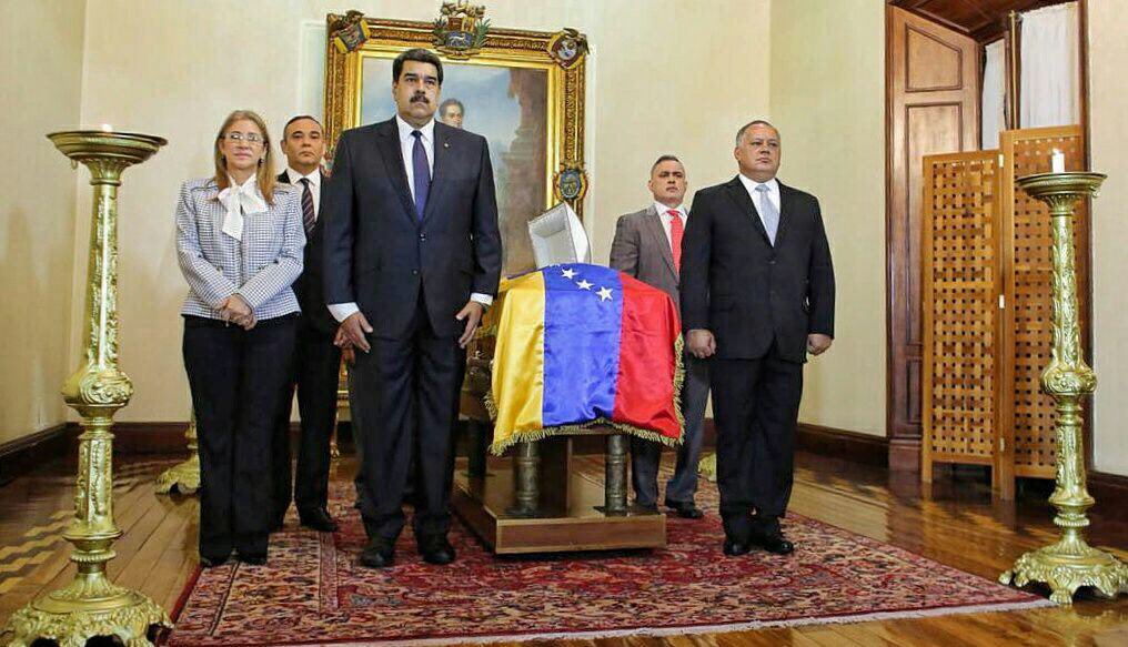 Maduro en Capilla Ardiente Rodríguez Araque