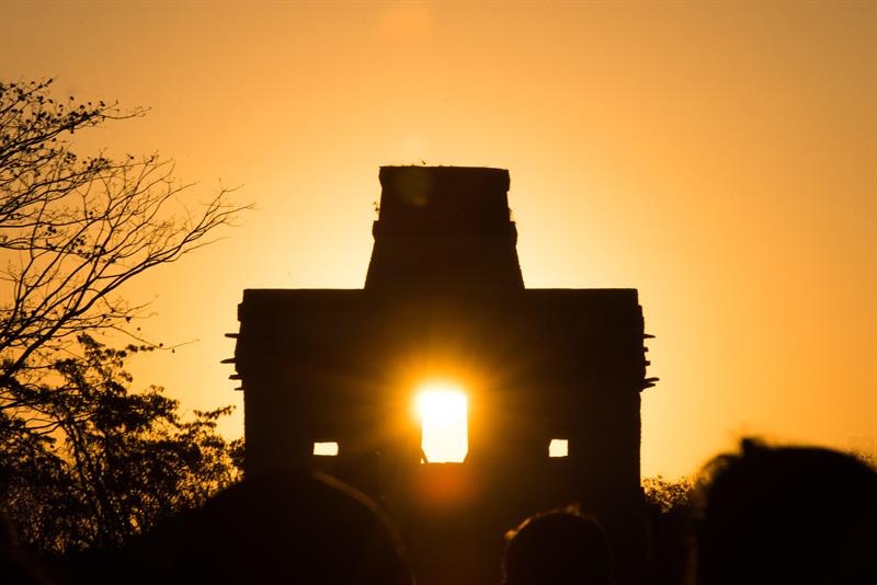 desenso del nuevo sol, mexico, Castillo de Chichén Itz (6)