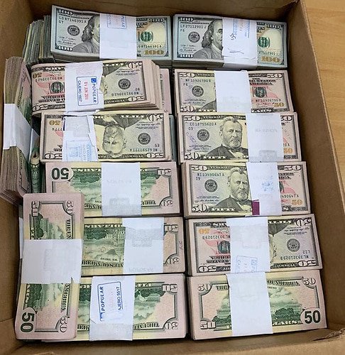 Dólares incautados a venezolanos en Dominicana