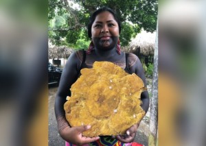 Indígenas-panameños-buscarán-Récord-Guinness-con-un-patacón-de-100-kilos