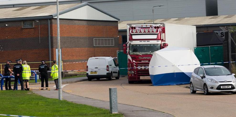 Hallan 39 cadáveres en un camión frigorífico en Inglaterra - Essex