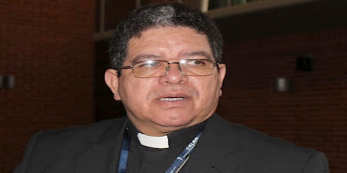 Monseñor José Luis Azuaje