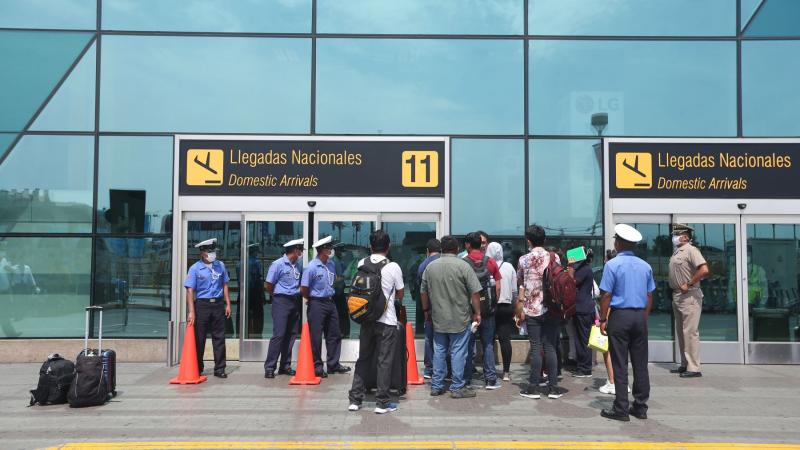 Perú reinicia este #5Oct vuelos internacionales a 7 países - 800Noticias