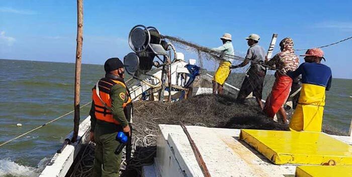 Resultado de imagen para canciller arreaza informa sobre la liberacion de 12 pescadores guyaneses
