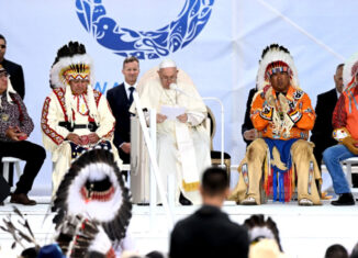 Papa Francisco se disculpa ante comunidades indígenas