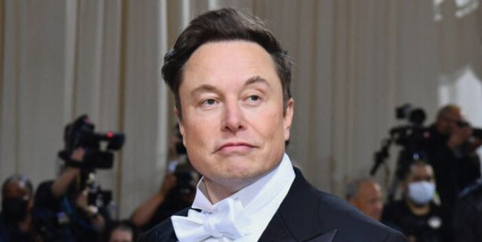 Elon Musk acusó a Twitter de "fraude" durante la negociación