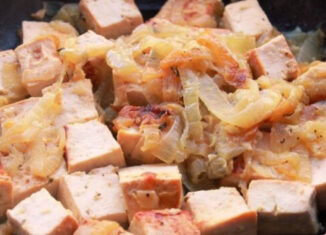 Tofu cebolla y pimentón