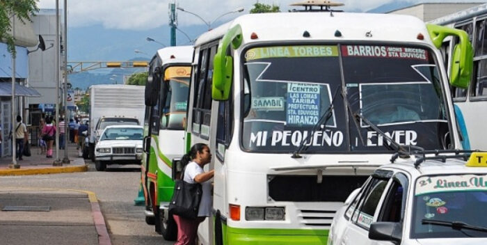 Transportistas del Zulia solicitan dolarizar el pasaje mínimo