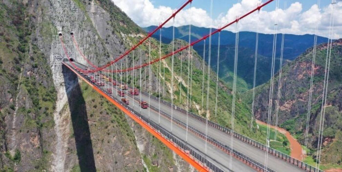 ¿China tiene el puente colgante de una torre más largo del mundo_
